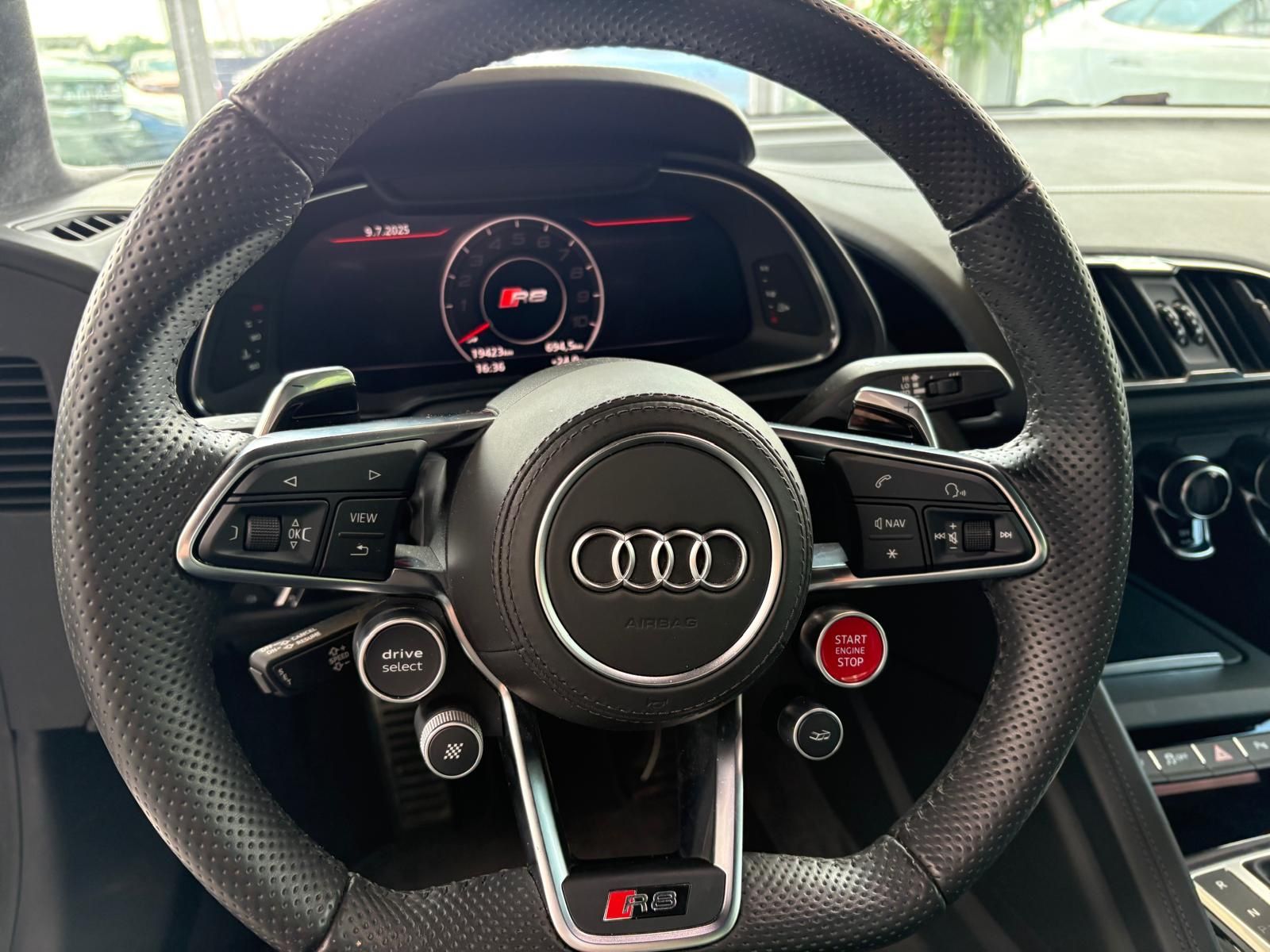 Fahrzeugabbildung Audi R8 Coupe 5.2 FSI quattro/erst 19800 km