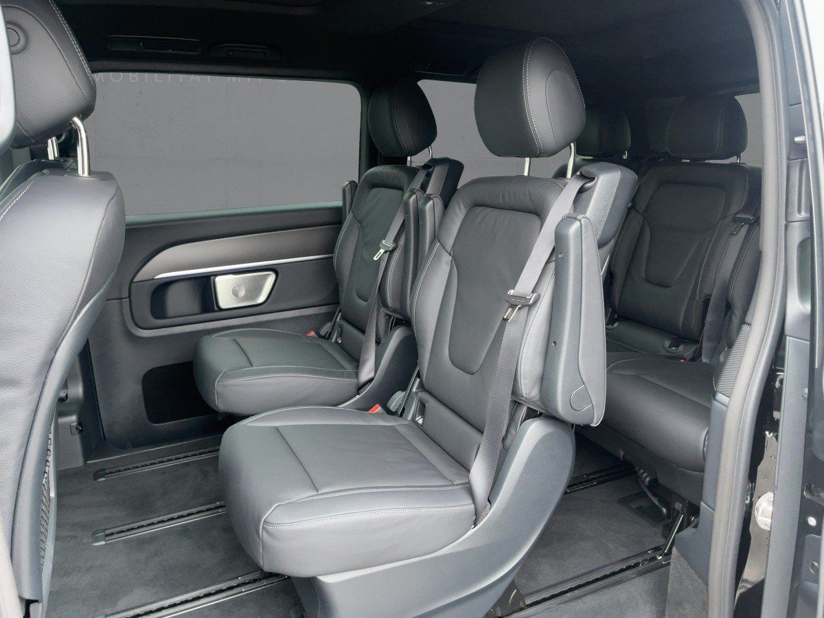 Fahrzeugabbildung Mercedes-Benz V 300 d 4M lang AMG/Night/Pano/360°/Airmatic/AHK