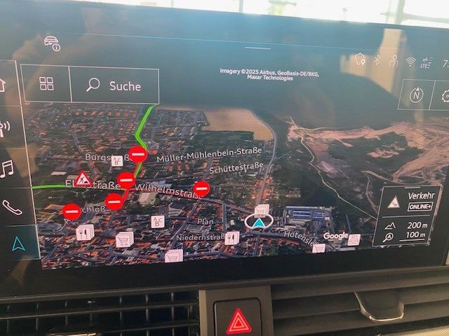 Fahrzeugabbildung Audi A4 Avant 40 TFSI QUATTRO NAVI/LED/KAMERA/SHZ/AHK