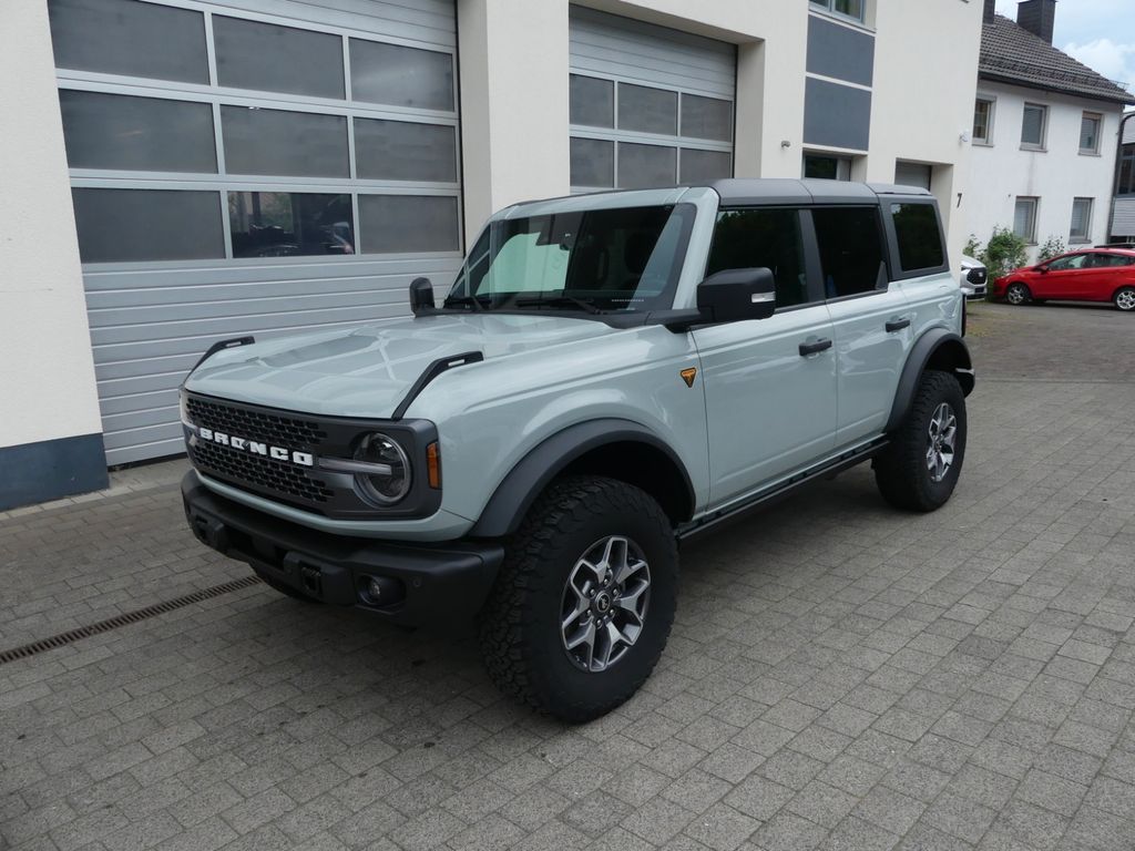 FORD Bronco Badlands E-4WD FORD Bronco Badlands E-4WD