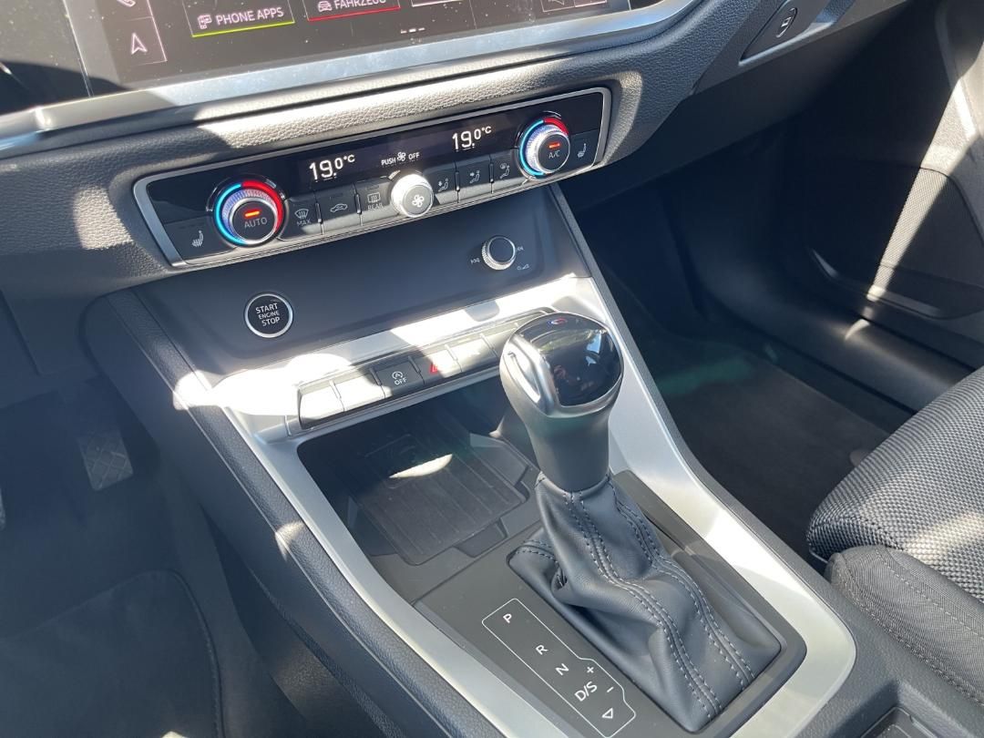 Fahrzeugabbildung Audi Q3 SUV advanced Q3 35 TFSI S tronic AHK Smartpho