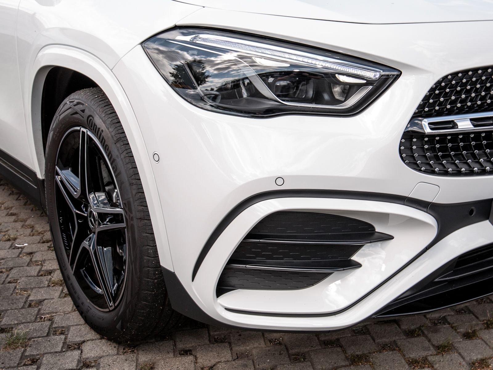 Mercedes-Benz GLA 200 AMG MBUX+RüKaKam+M-LED+Night+19"+Totwink imagem 2