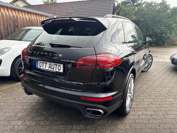 Porsche Cayenne - 7