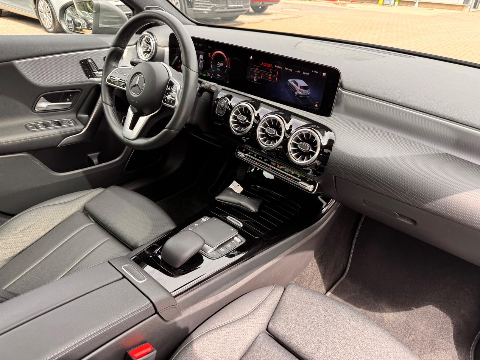 Mercedes-Benz A 250 e *19 ZOLL*PANORAMA*