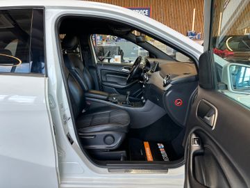 Mercedes-Benz B 180 *KLIMA*SZHZ*LEDER*NAV*PDC*SPUR*TOTWINKEL