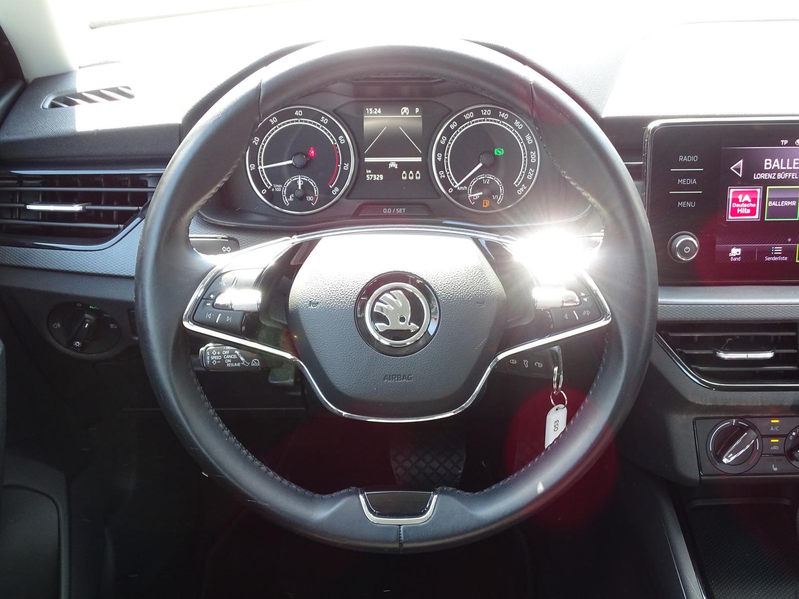 Skoda Kamiq 1.5 TSI Ambition DSG LED Klima ACC Kamera