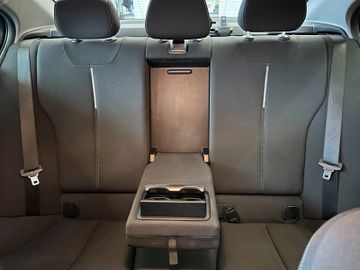 BMW 318 d Limousine *Klima*SHZ*Navi*PDC*Bi-Xenon*