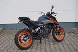 BMW KTM 125 Duke - BMW VON 81 BIS 125 CCM