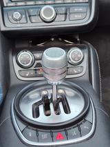 Audi R8 5.2 FSI Spyder HANDSCHALTER, Voll-LED Licht - Audi R8 mit Benzin-Antrieb: Schwarz, Leder