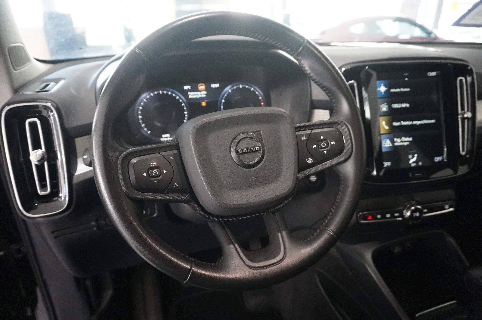 Fahrzeugabbildung Volvo XC40 T3 Momentum Pro LED/NAVI/LEDER/AHK/CAM