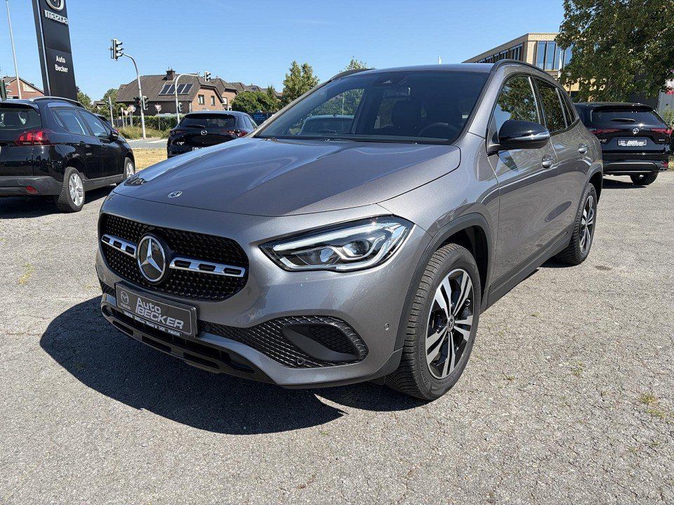 Mercedes-Benz GLA (BM 247)(02.2020->) GLA 180 (247.784) foto 2