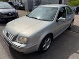 Volkswagen Bora 1.6 Auto Basis*SCHECKHEFT*TÜV*8-FACH BEREIF - Volkswagen Bora: 1.8