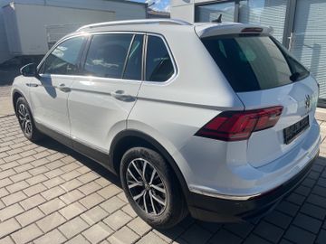Volkswagen Tiguan - 2