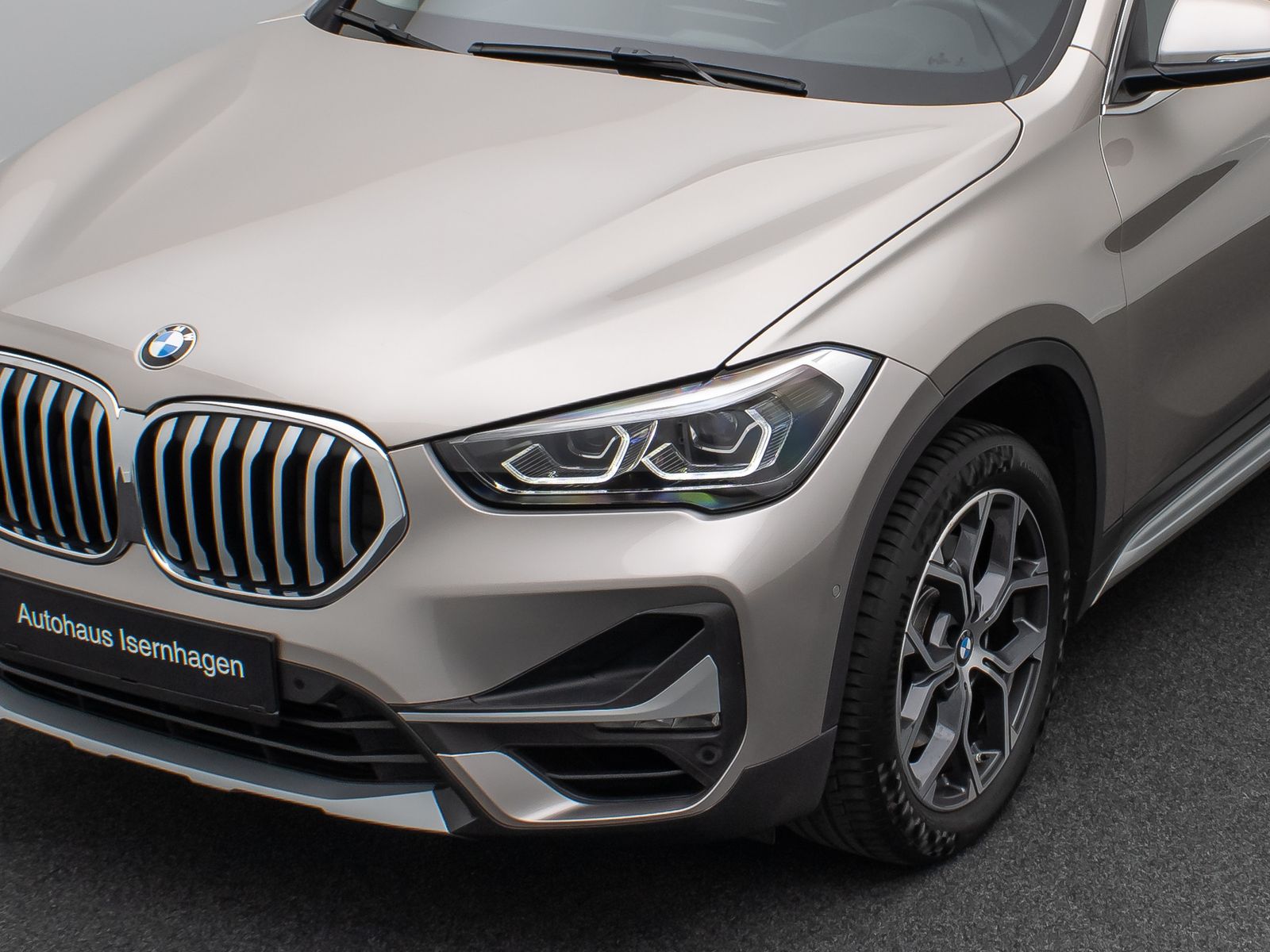 Fahrzeugabbildung BMW X1 xD20i xLine Kamera Lenkrhzg Navi+HUD DAB HiFi