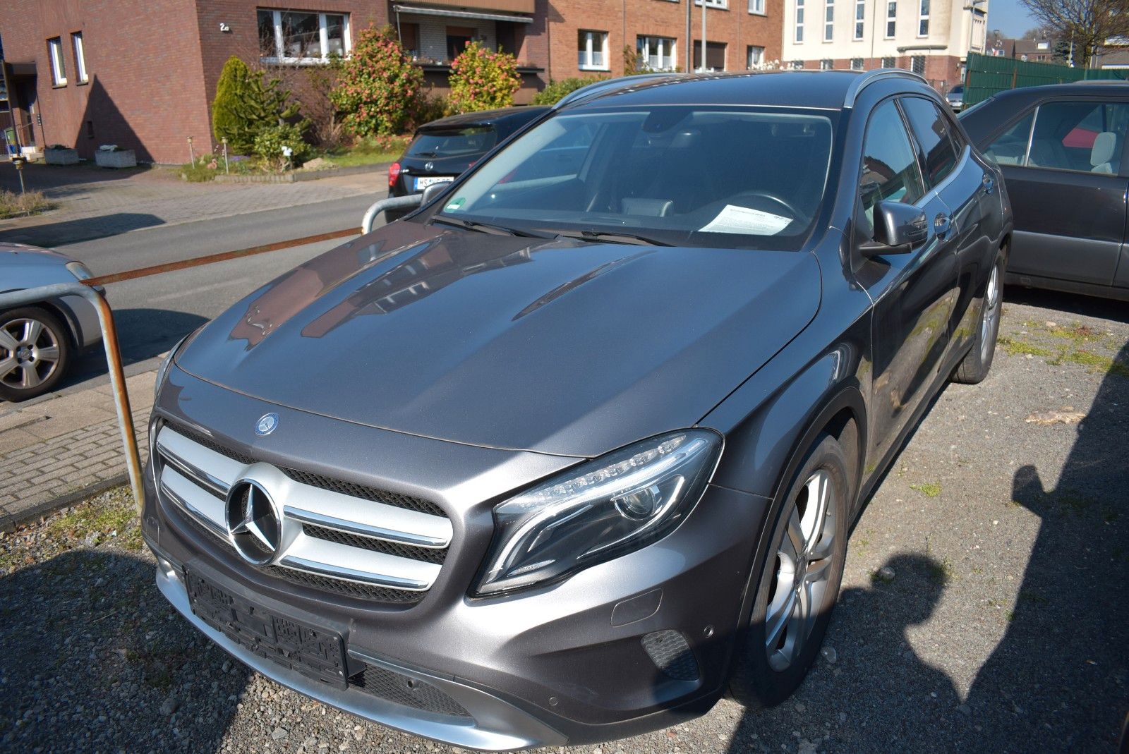 MERCEDES-BENZ GLA 200 GLA