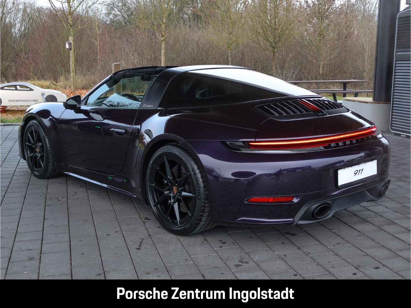 Porsche 992 (911) Targa 4S Sonderfarbe Nähte kreide Spor