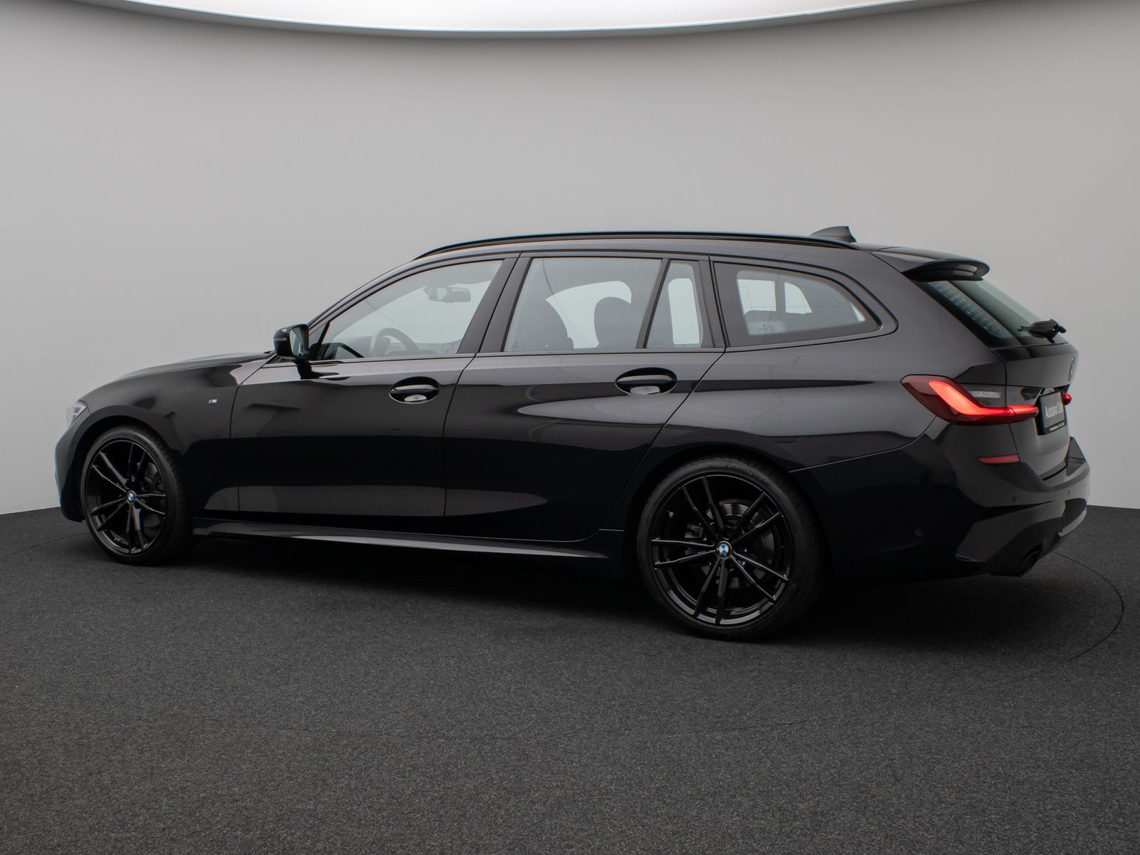 Fahrzeugabbildung BMW 320d M Sport Kamera DAB HiFi Komfort Alarm 19Zol