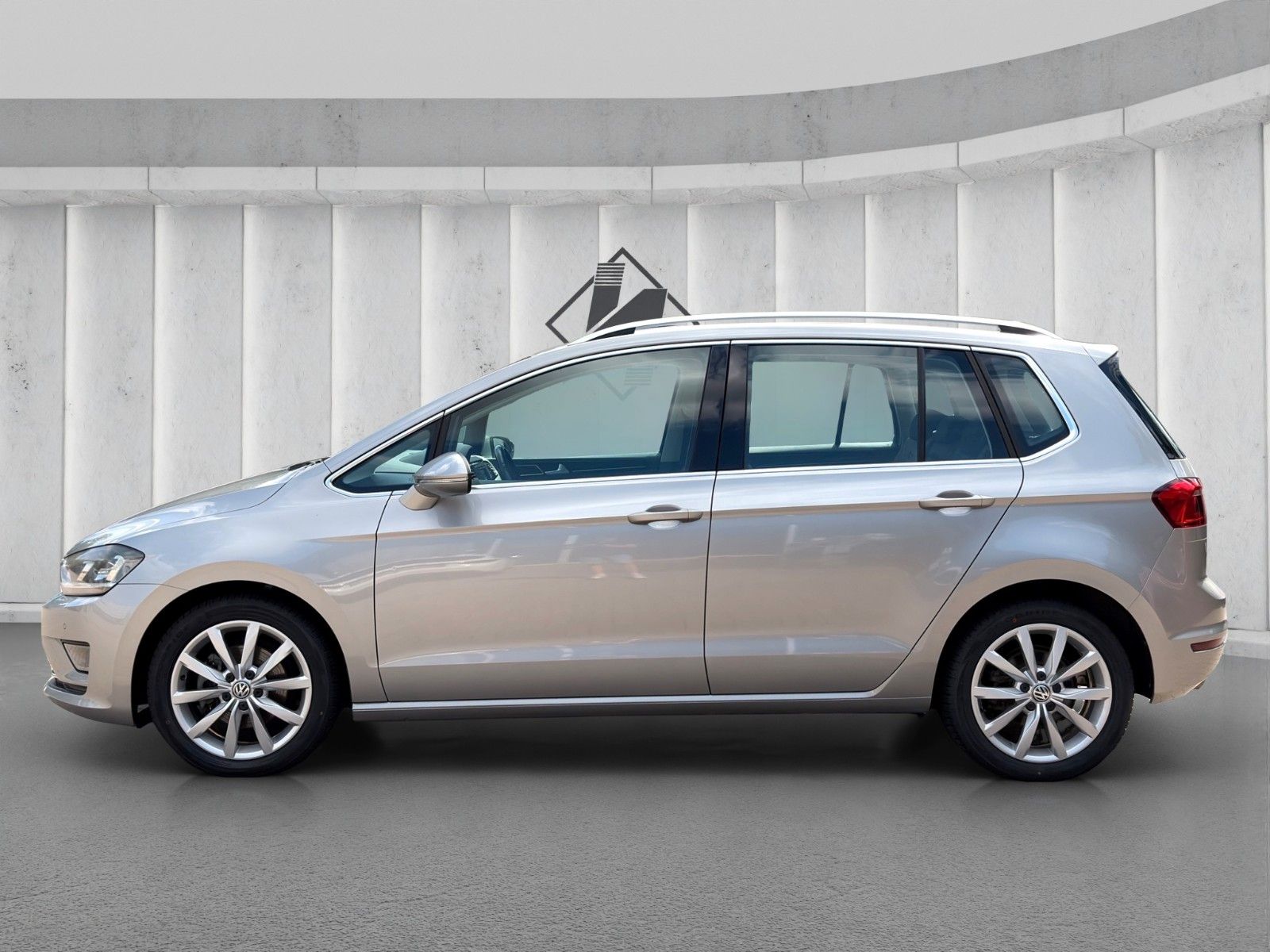 Fahrzeugabbildung Volkswagen Golf Sportsvan Highline*DSG*AHK*Xenon*Alcantara*