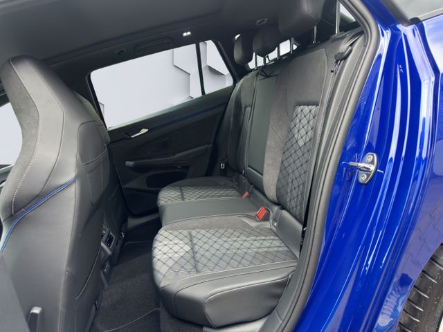 Golf Variant R-Line 1.5 eTSI DSG StHz AhK Panoda