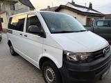 Volkswagen T5 Caravelle Top Zustand - Volkswagen T5 Caravelle: Weiß