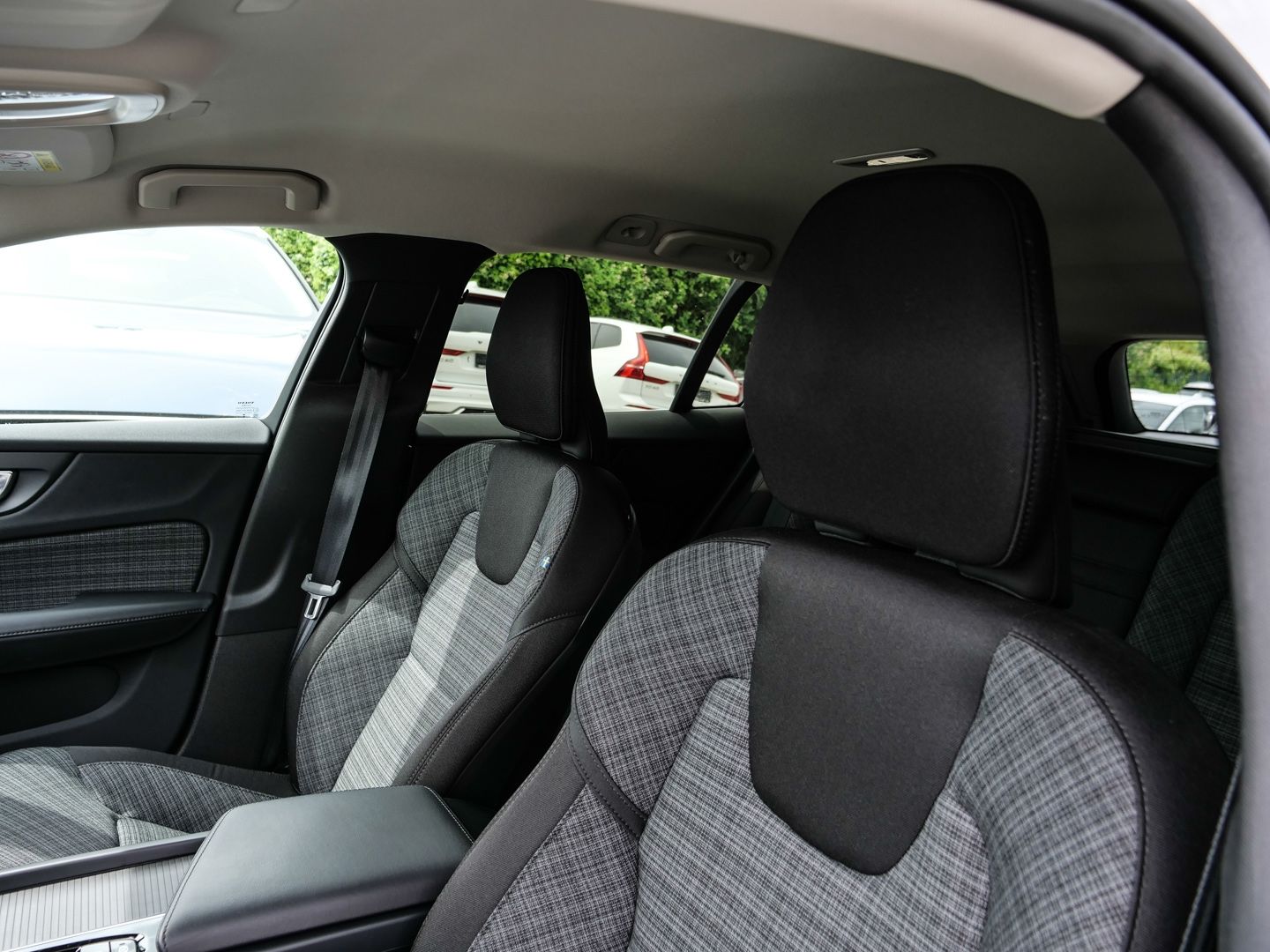 Volvo V60 Kombi Core Digitales Cockpit Soundsystem LED foto 7