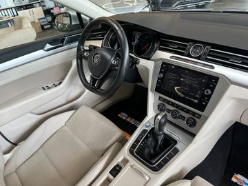 MYAUTOCENTER – Gebraucht- und Jahreswagen mit Werkstattservice in Pfaffenhofen Volkswagen Passat Variant Comfortline *Navi*AHK*Kamera*