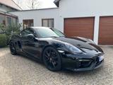 Porsche Cayman 981 GTS mit Schalensitze & Sportfahrwerk - Porsche Cayman aus 2015