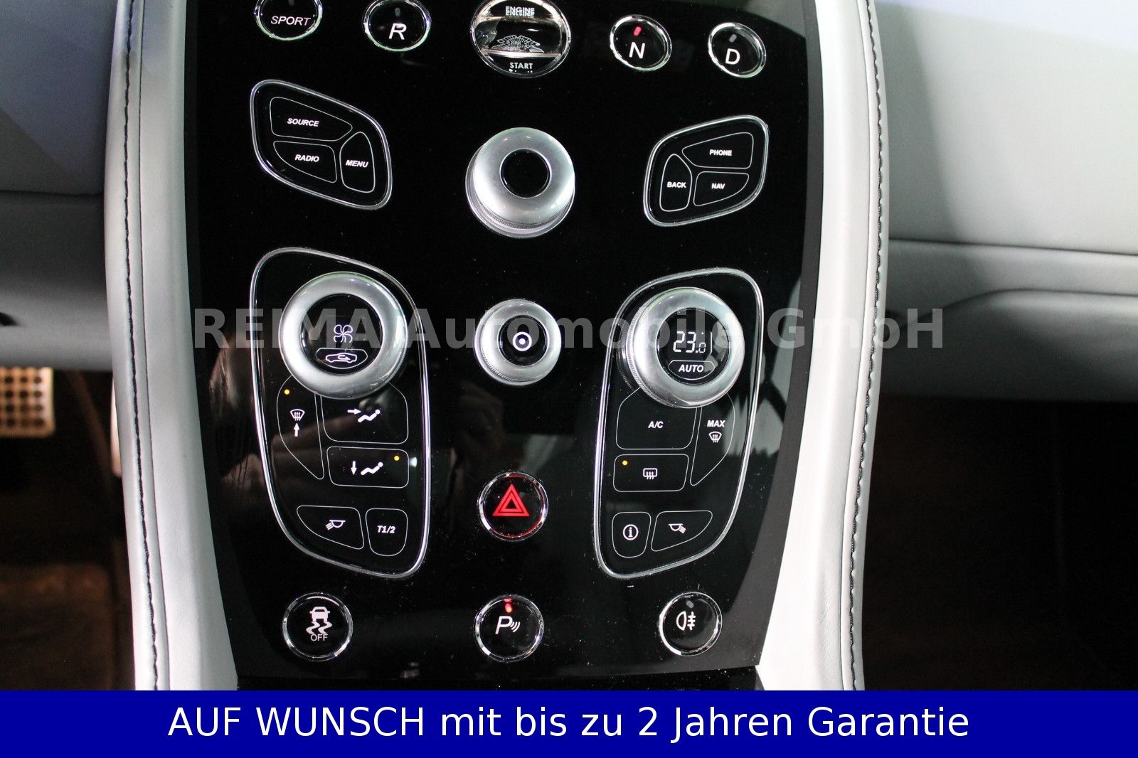 Fahrzeugabbildung Aston Martin V8 Vantage 4,7i, voll Scheckheft gepflegt,