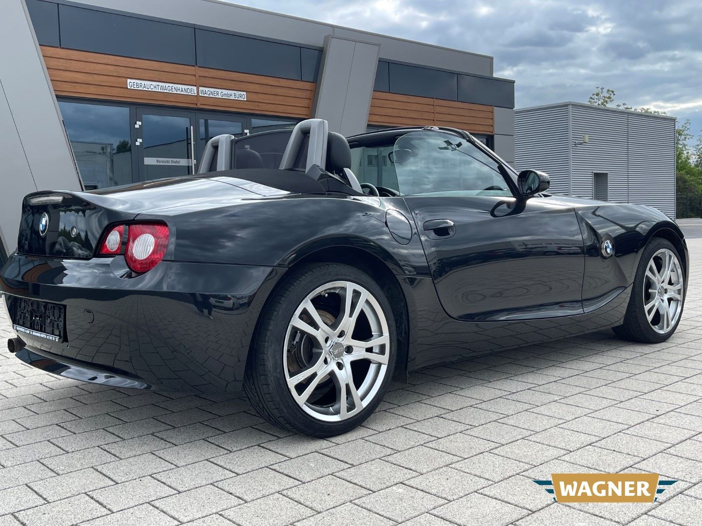 Fahrzeugabbildung BMW Z4 2.0i Roadster Klima SHZ 2-Hand Top Zustand