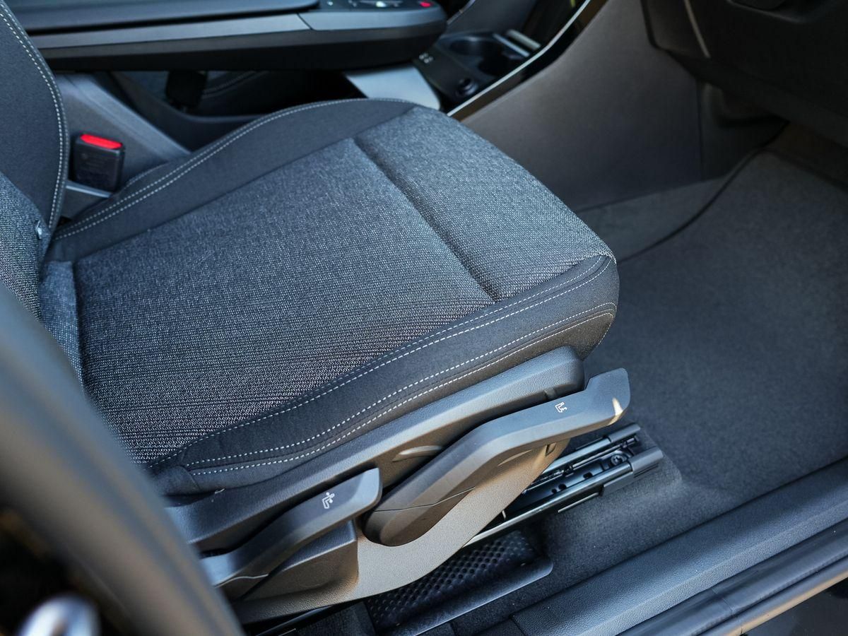 BMW X1 sDrive18d AHK aLED PANO KoZg SpPaket SonGlas foto 12