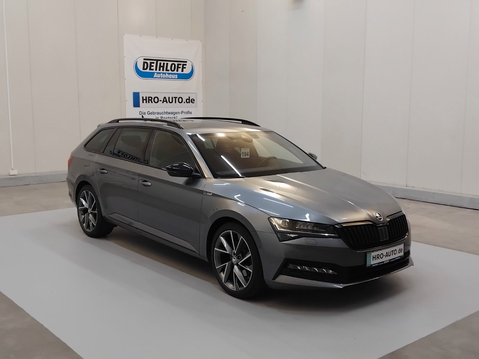 Skoda Superb (05/2023, Benzin)