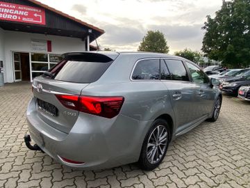 Toyota Avensis - 12