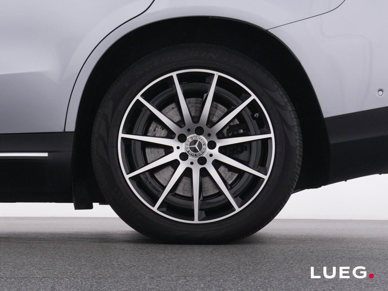 Mercedes-Benz EQC 400 4M AMG+MBeam+Dist+Kamera+EHeck+Sound+PTS