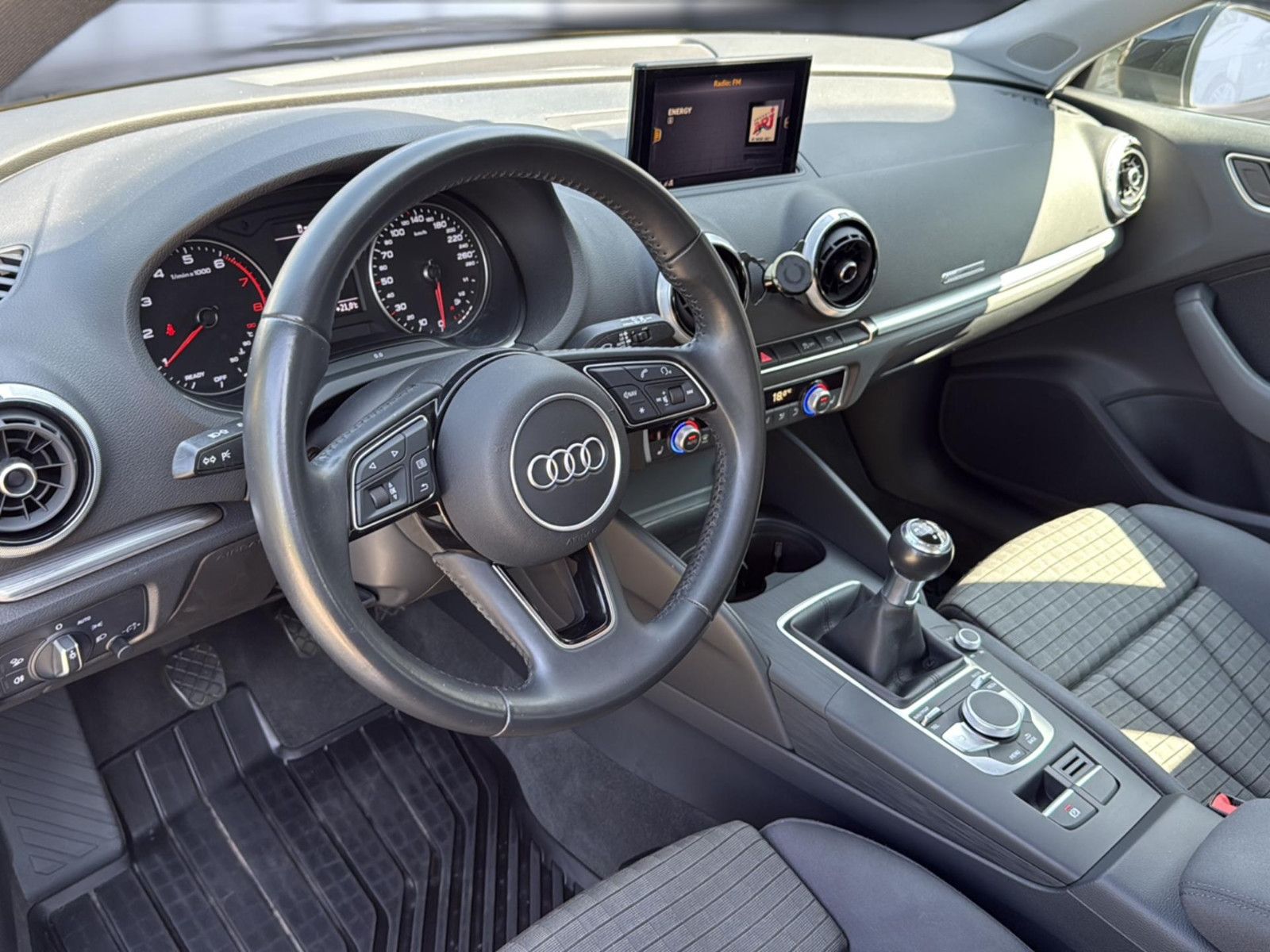 Fahrzeugabbildung Audi A3 Sportback 30 TFSI sport