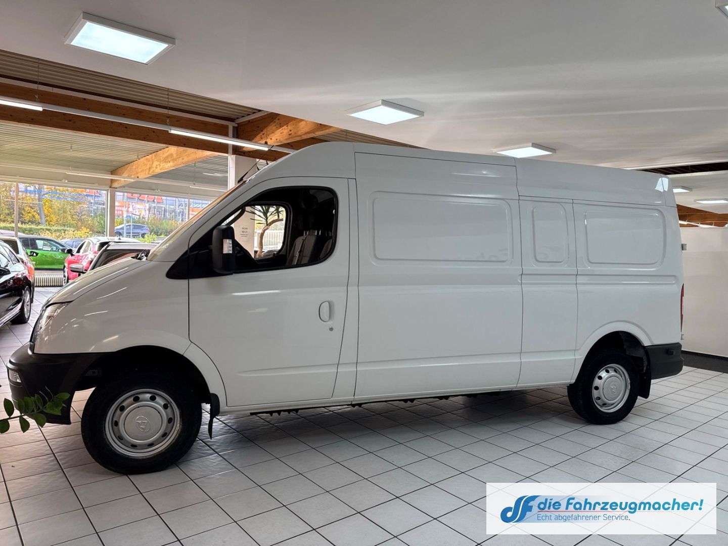 Fahrzeugabbildung Maxus EV80 Kasten L2H2 3,5t PDC Berganfahrass. El. Par