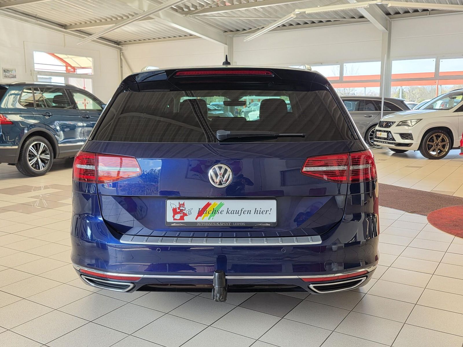 Fahrzeugabbildung Volkswagen Passat Variant 4M R-Line/Keyles/DAB/Carplay/Ahk