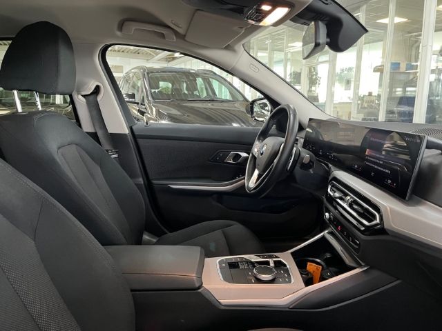 BMW 318 i A Touring 17''Navi LED PDC SHZ DAB Fernlas foto 6