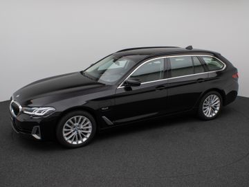 Fahrzeugabbildung BMW 530e xD Tour Luxury Line ACC HUD Pano Laser 360°
