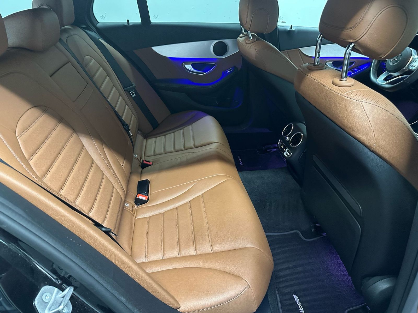 Fahrzeugabbildung Mercedes-Benz C 220 d T Autom. AMG*NIGHT*SITZKLIMA*KAMERA*TEMP