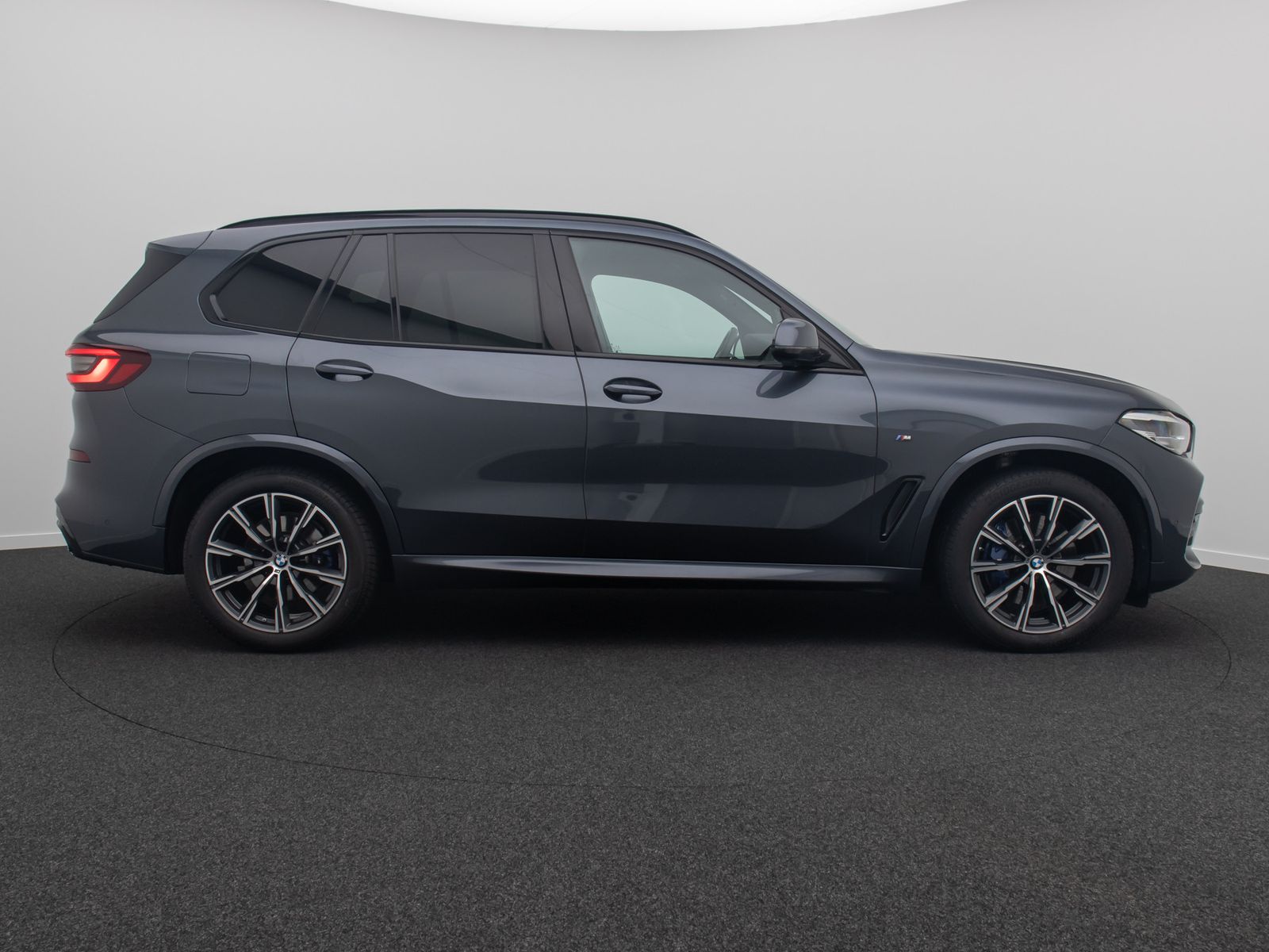Fahrzeugabbildung BMW X5 xD30d M Sport Kamera DAB HiFi HUD Panorama