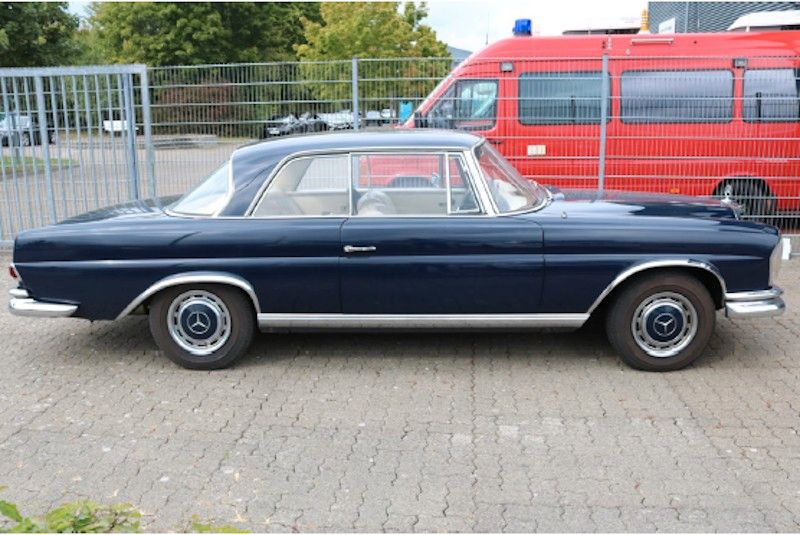 Mercedes-Benz 250
