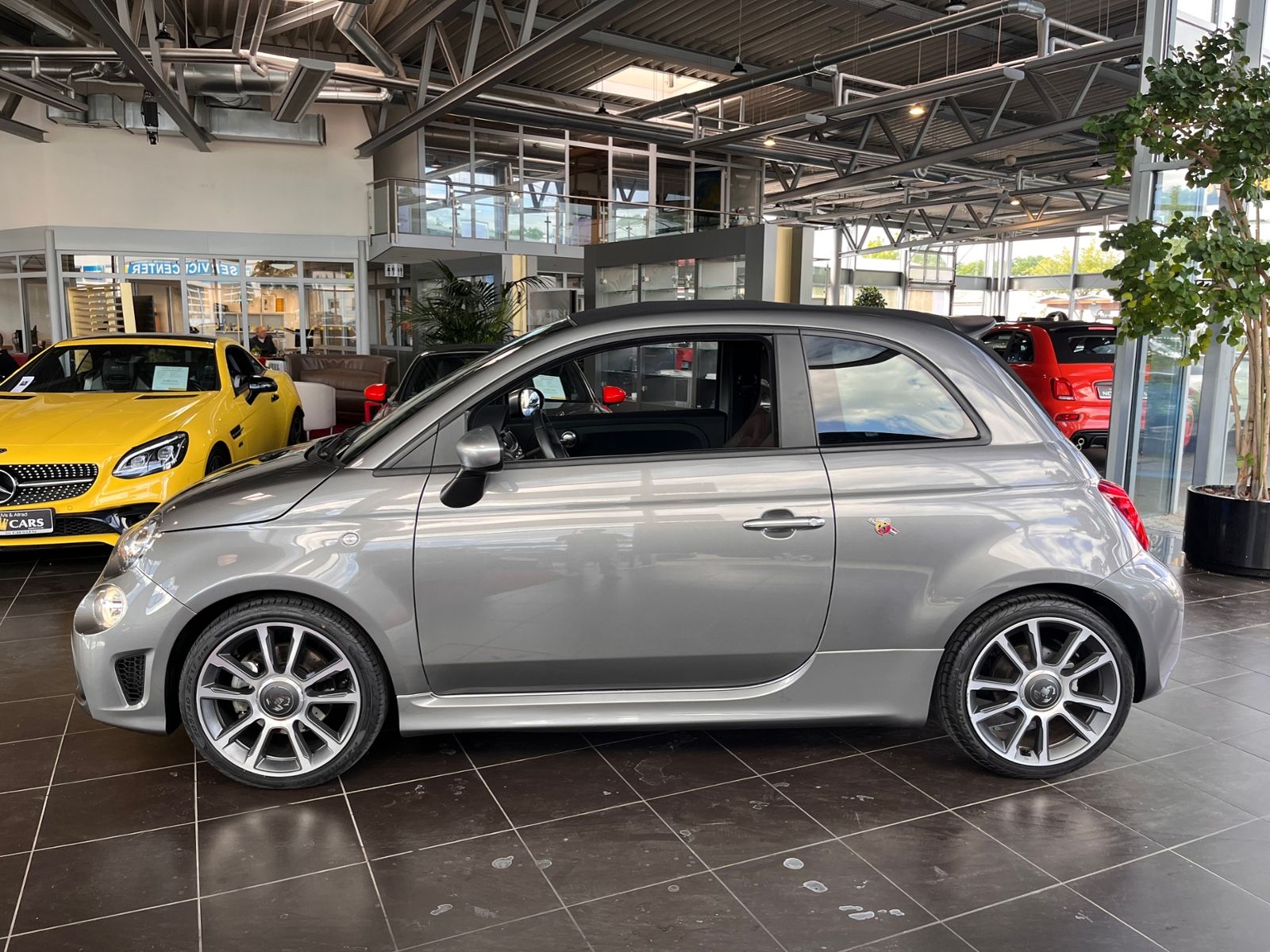 Fahrzeugabbildung Abarth 595C  Xenon NAVI ALU