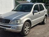 Mercedes-Benz ML 270 ML -Klasse ML 270 CDI*Autom.*Turbo neu*AH - gebrauchte Mercedes-Benz ML 270 aus dem Jahr 2002