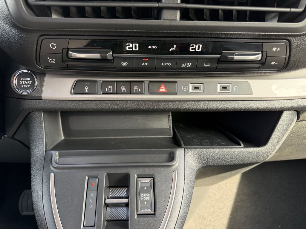 Fahrzeugabbildung Citroën Spacetourer M Diesel 180 Autm. Plus