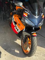 Honda CBR 1000 RR Fireblade  - HONDA 2004 FIREBLADE