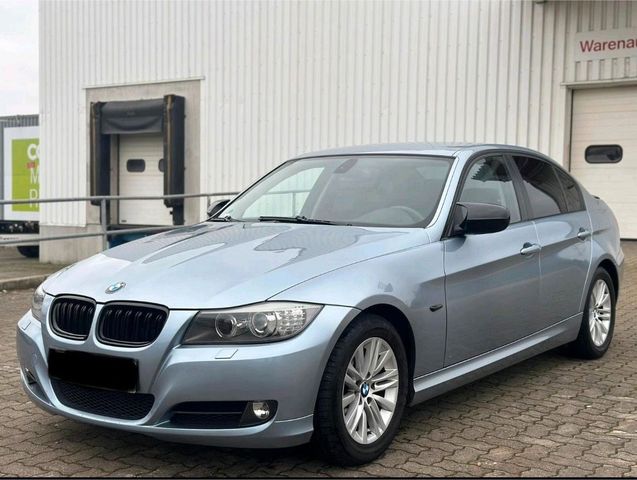 BMW 320i E90 BJ 2009 2.0 Liter