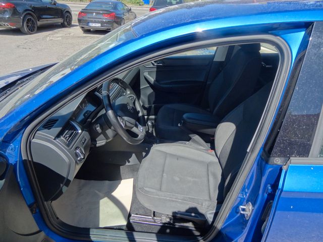 Fahrzeugabbildung Skoda Rapid Spaceback Ambition/2.Hd/AHK/