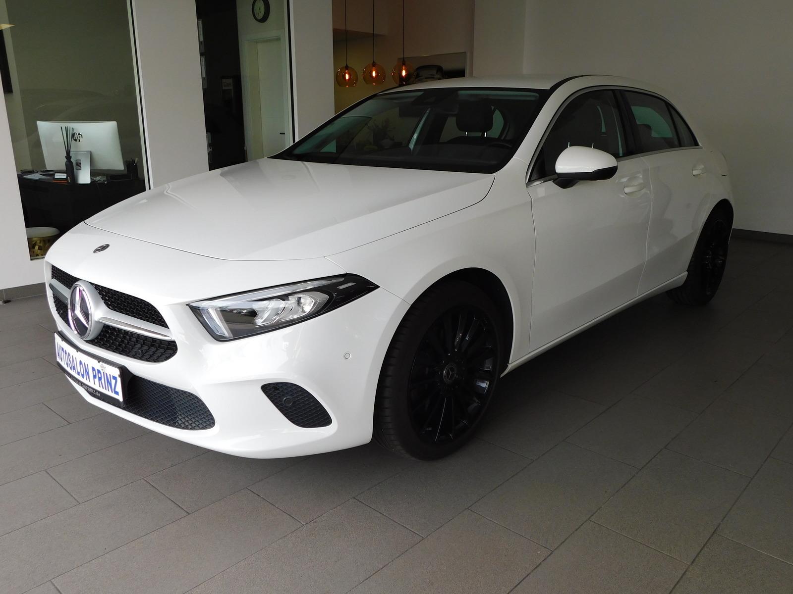 Mercedes-Benz A 250 AUTOM KLIMA NAVI T.LED Parkassist LM