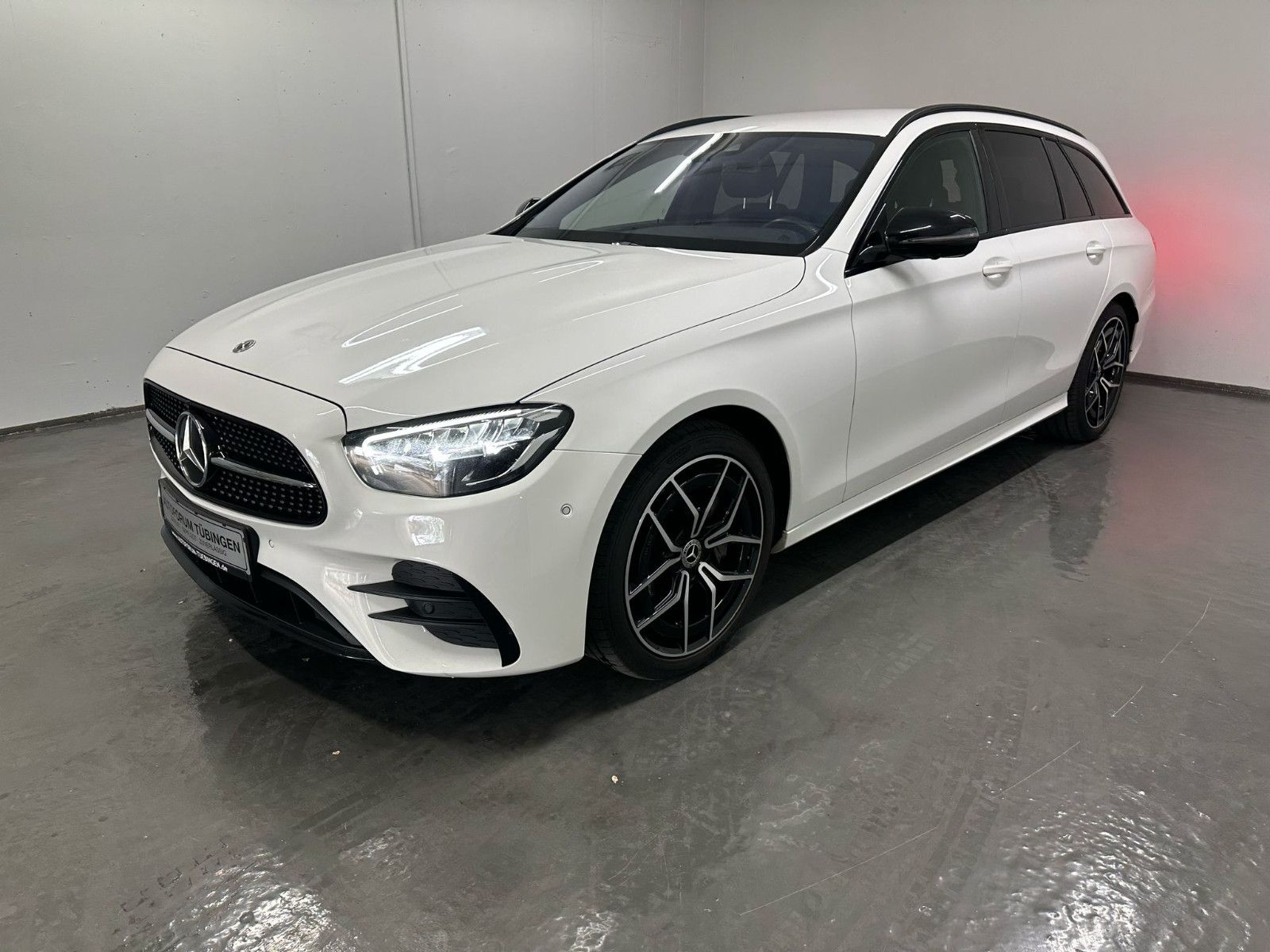 Fahrzeugabbildung Mercedes-Benz E 300 d 4MATIC T Autom. AMG-LINE*NIGHT*360*HUD*
