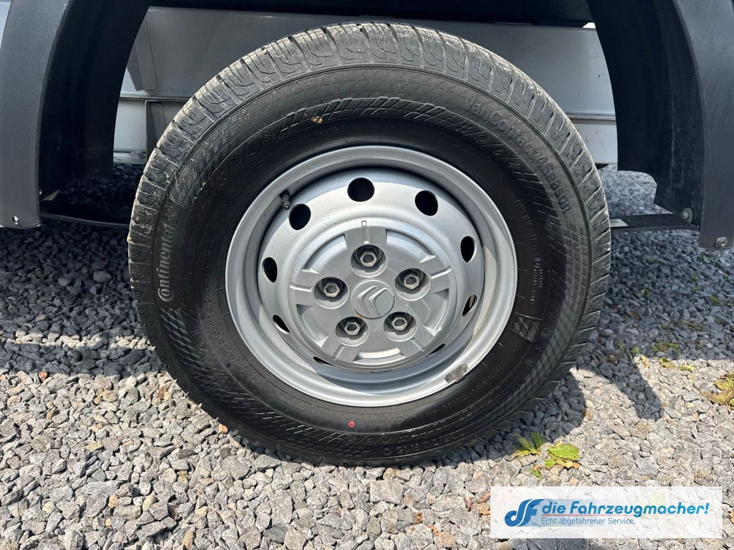 Fahrzeugabbildung Citroën Jumper DoKa Pritsche 35 L4H2 Control Heavy HDi 1